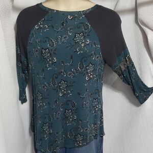 24/7 Maurices; Paisley; Teal & Black; Lace Inset 3/4 Sleeves Top EUC  Size L